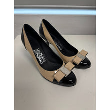 Ornament Pump - Ladies - Black