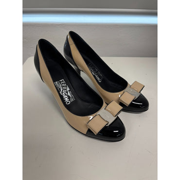 Ornament Pump - Ladies - Black
