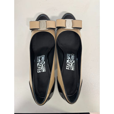 Ornament Pump - Ladies - Black