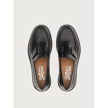 Moccasin with Vara Ornament - Black