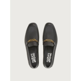 Moccasin with Ferragamo Chain Ornament - Black