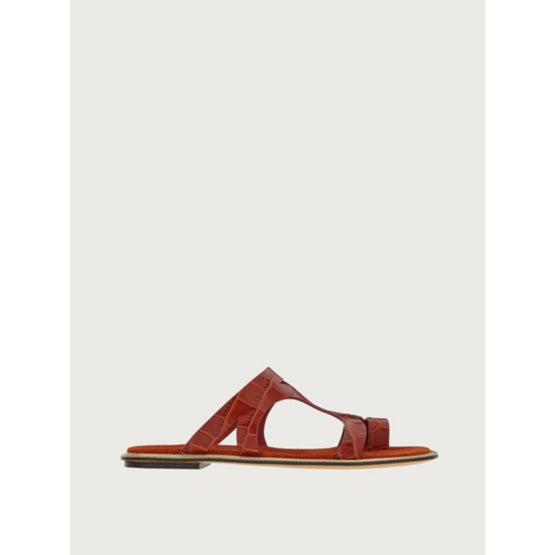 Thong Sandals with Chain Detail - Sequoia Red