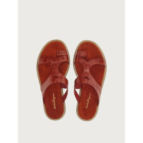 Thong Sandals with Chain Detail - Sequoia Red