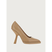 Pump With Shaped Heel - Ladies - Beige