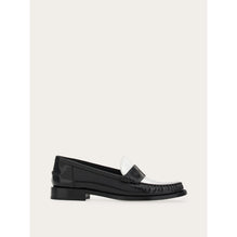 Moccasin With Logo - Ladies - Black/White