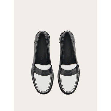 Moccasin With Logo - Calfskin - Black/White