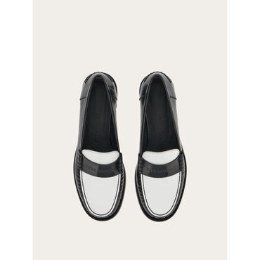 Moccasin With Logo - Ladies - Black/White
