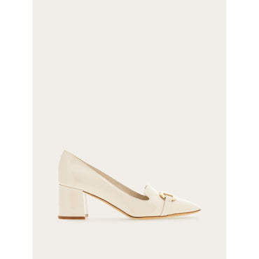 Gancini Ornament Pump - Ladies - Mascarpone