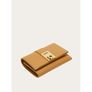 Hug Compact Wallet - Ladies - Light Camel