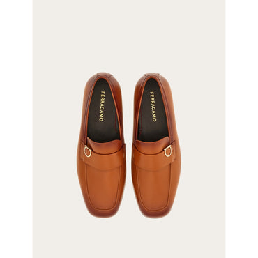 Moccasin Mule With Gancini Ornament - Men - Cognac/Testa Di Moro