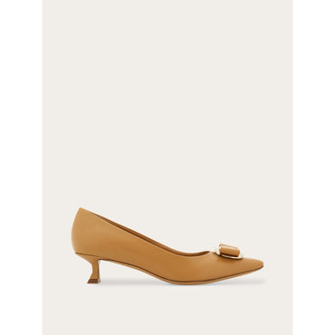New Vara Plate Low Heel Pump - Ladies - Light Camel