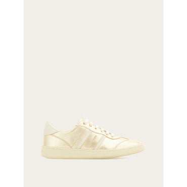 Low-Top Sneaker With Logo - Laminated Calfskin - Platinum/Mascarpone