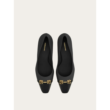 Gancini Ornament Pump - Ladies - Black