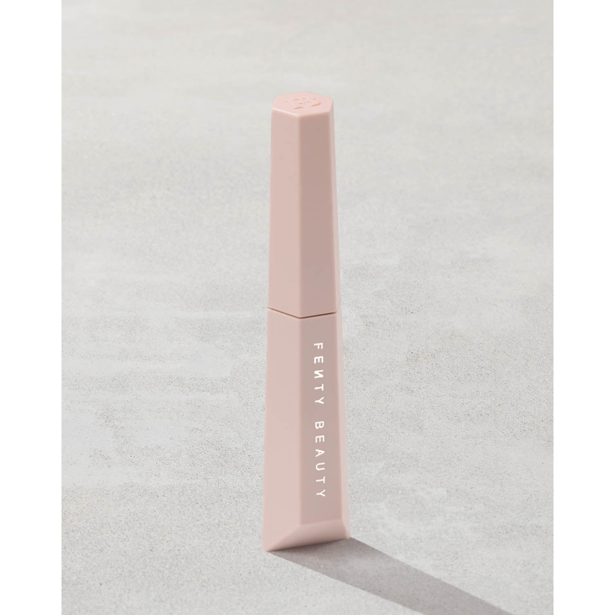 Hella Extra Mascara-Boosting Lash Primer