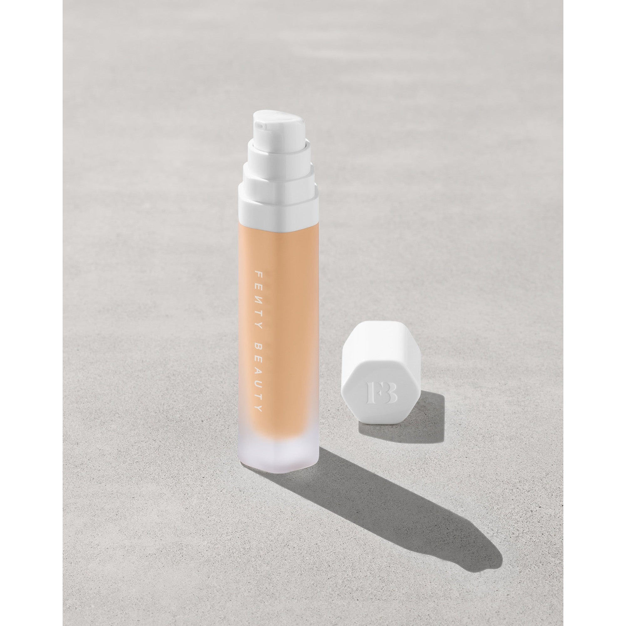 Soft'Lit Naturally Luminous Longwear Foundation