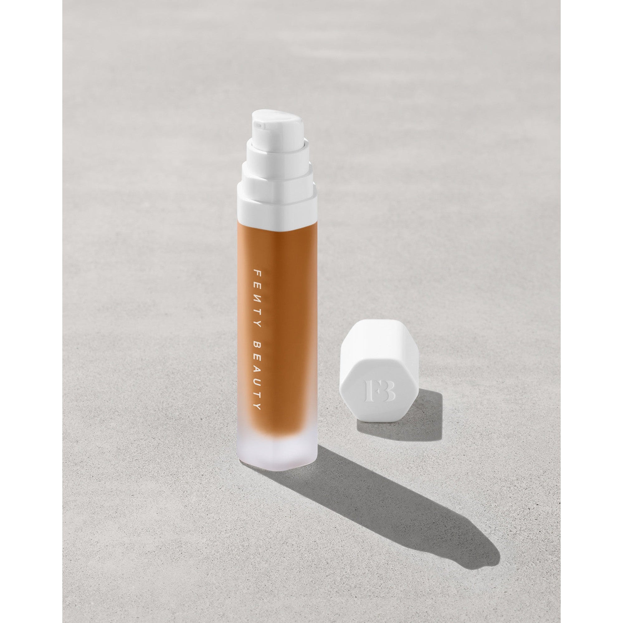Soft'Lit Naturally Luminous Longwear Foundation